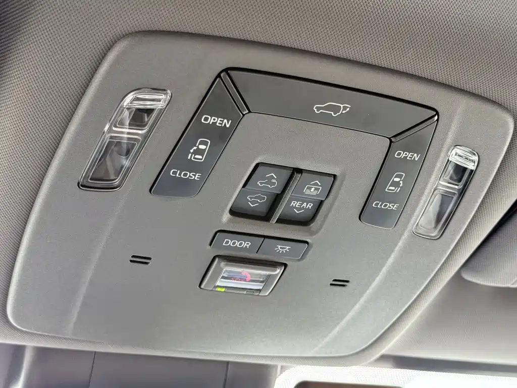 Grevia 2022 2.5L Hybrid Premium Edition купить на сайте DeffCars