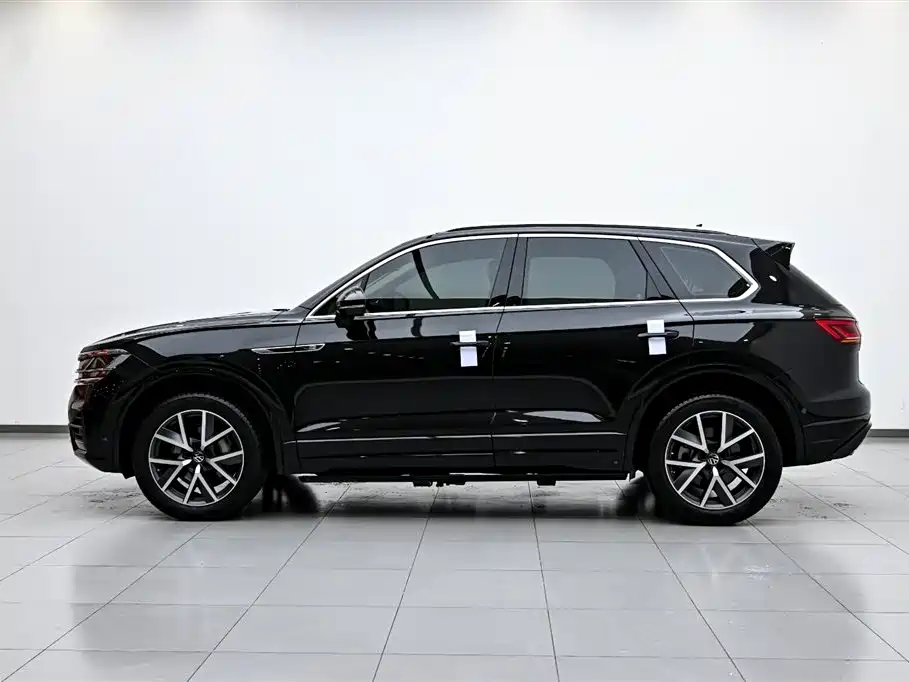 Touareg 2023 3.0TSI Ruixiang Edition Classic Sports Package купить на сайте DeffCars