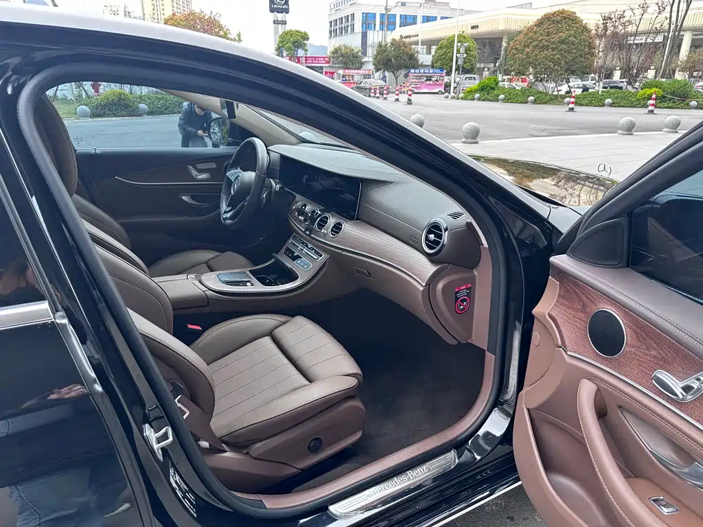 Mercedes-Benz E-Class 2023 E 260 L купить на сайте DeffCars