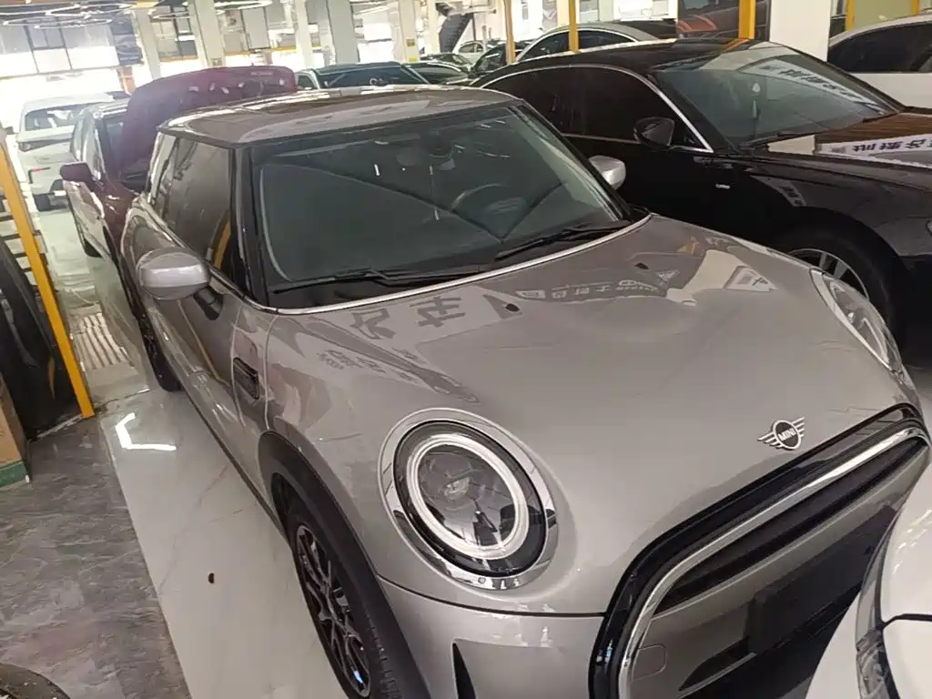 MINI 2023 1.5T ONE купить на сайте DeffCars