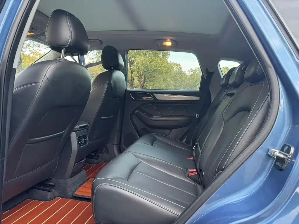 Roewe RX5 2019 20T two-wheel drive automatic 4G interconnected platinum version купить на сайте DeffCars