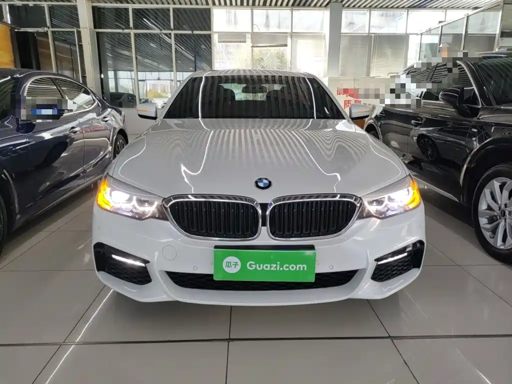 BMW 5 Series 2018 facelift 530Li leading M sports package купить на сайте DeffCars