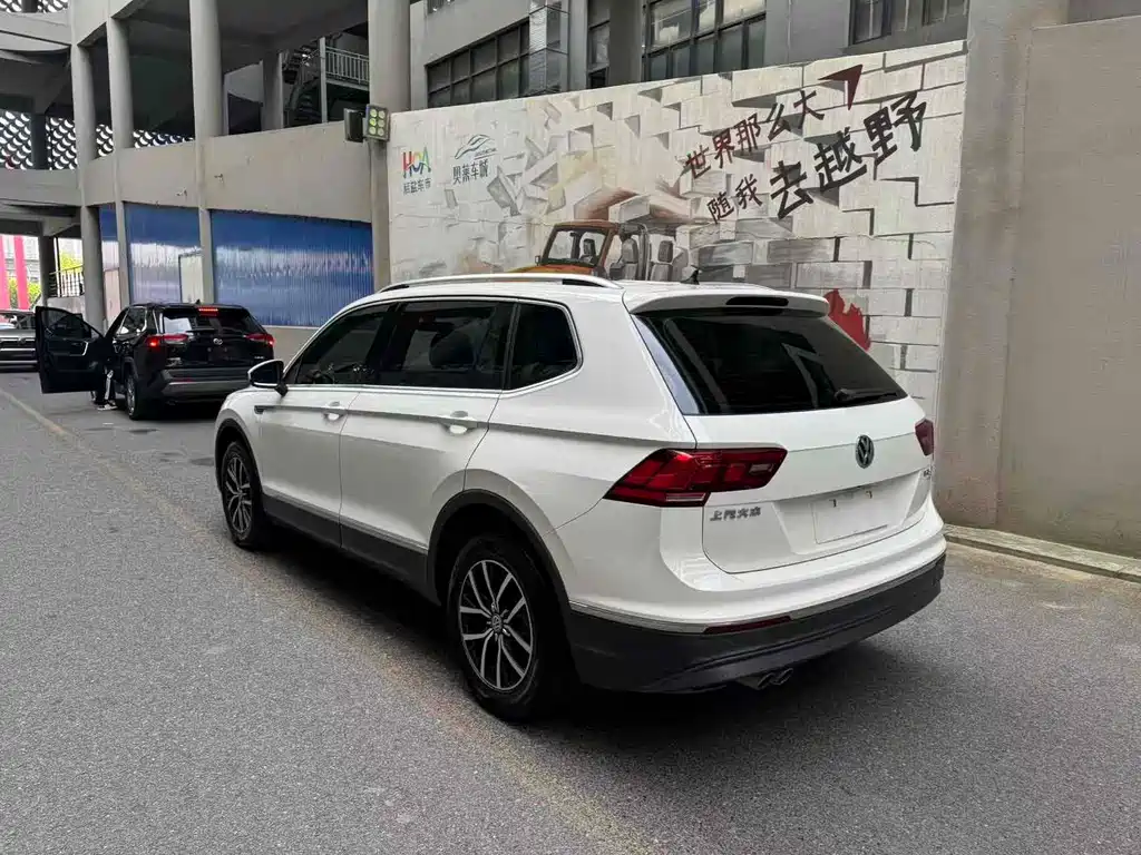 Tiguan L 2018 330TSI automatic two-wheel drive luxury version купить на сайте DeffCars
