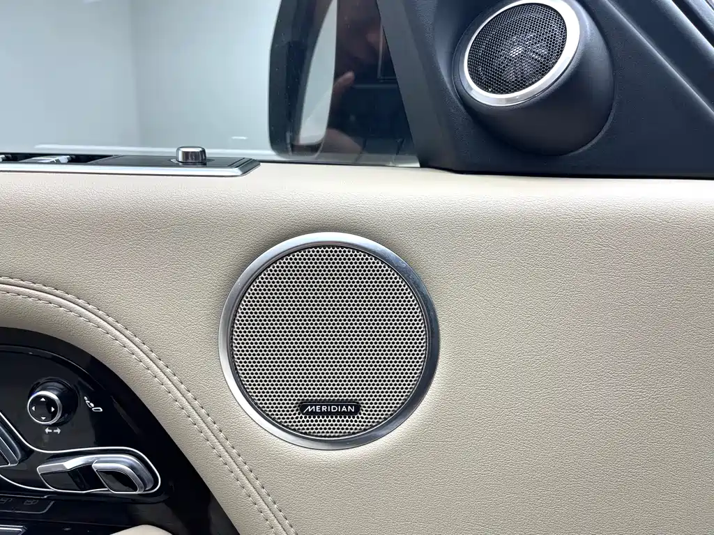 Range Rover 2022 3.0 L6 360PS Legacy Edition купить на сайте DeffCars