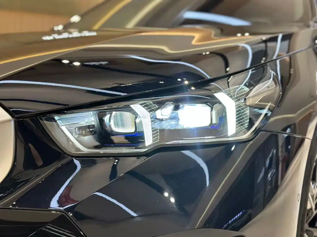 BMW 5 Series 2025 530Li Exclusive M Sports Package купить на сайте DeffCars