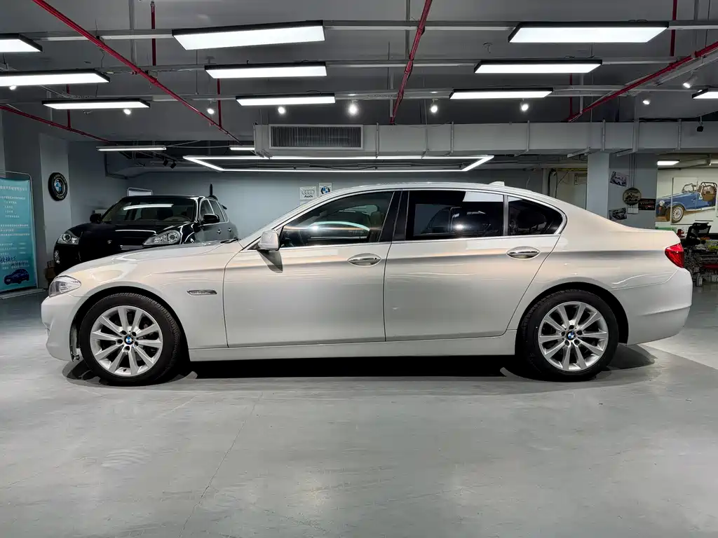 BMW 5 Series 2011 535Li Leading Model купить на сайте DeffCars