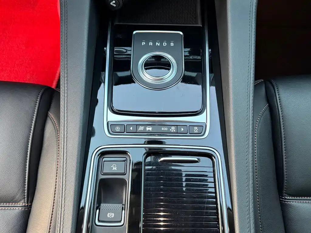 Jaguar F-PACE 2020 2.0T Urban Exclusive Edition купить на сайте DeffCars