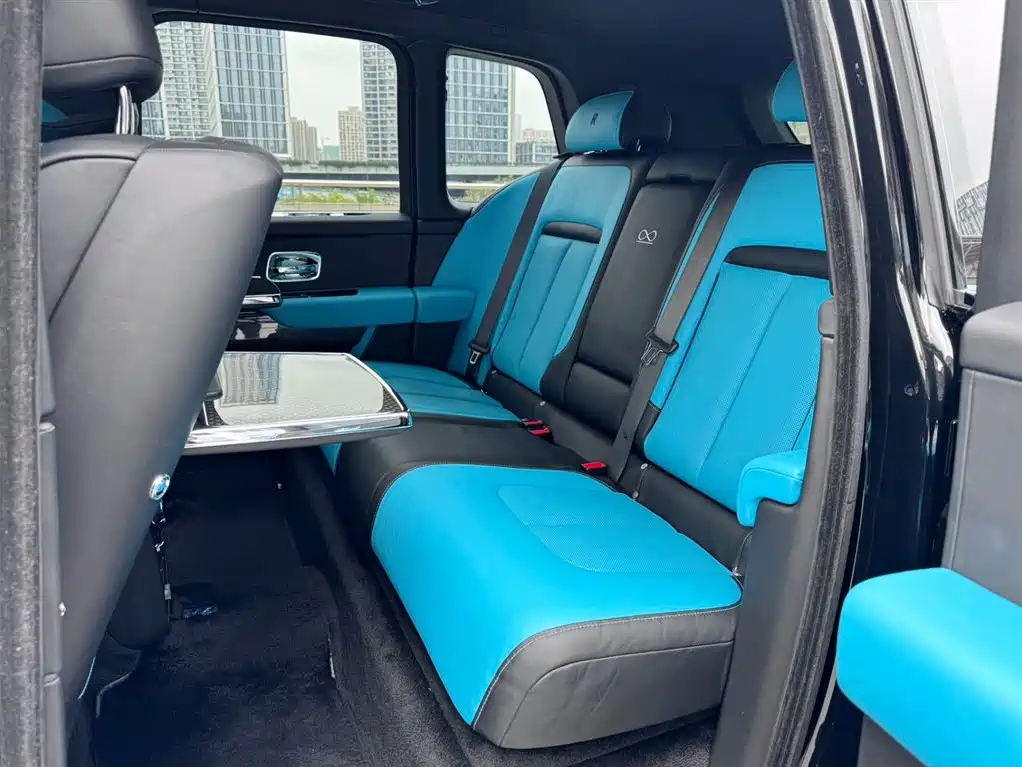 Cullinan 2020 Black Badge купить на сайте DeffCars