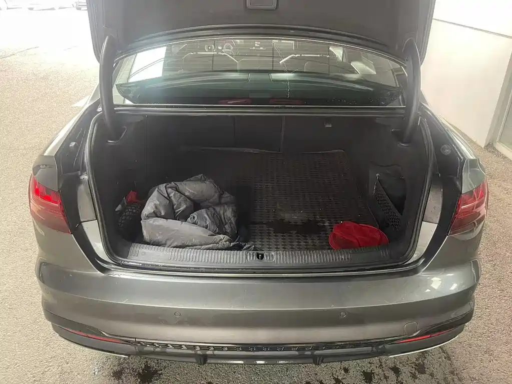Audi A4L 2023 40 TFSI luxury and dynamic model купить на сайте DeffCars