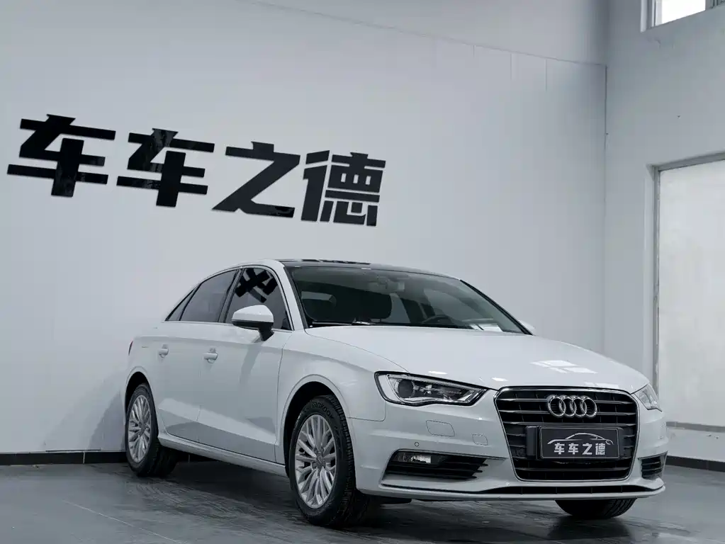 Audi A3 2016 Limousine 35 TFSI LinkedIn type купить на сайте DeffCars