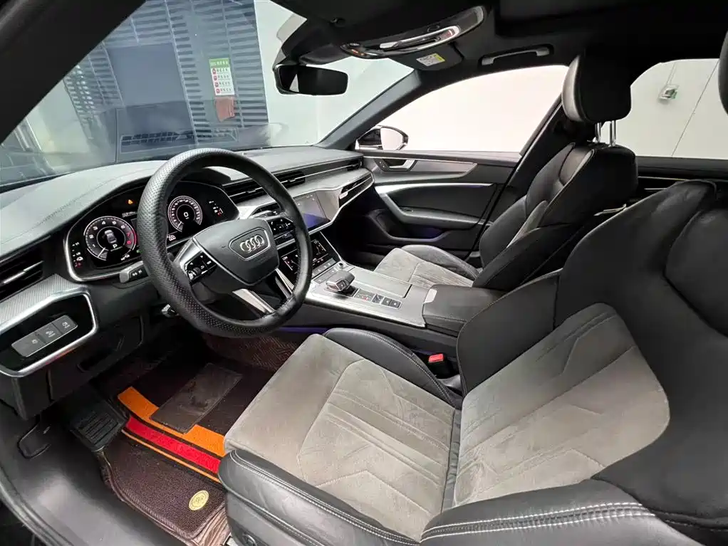 Audi A6L New Energy 2020 55 TFSI e quattro купить на сайте DeffCars