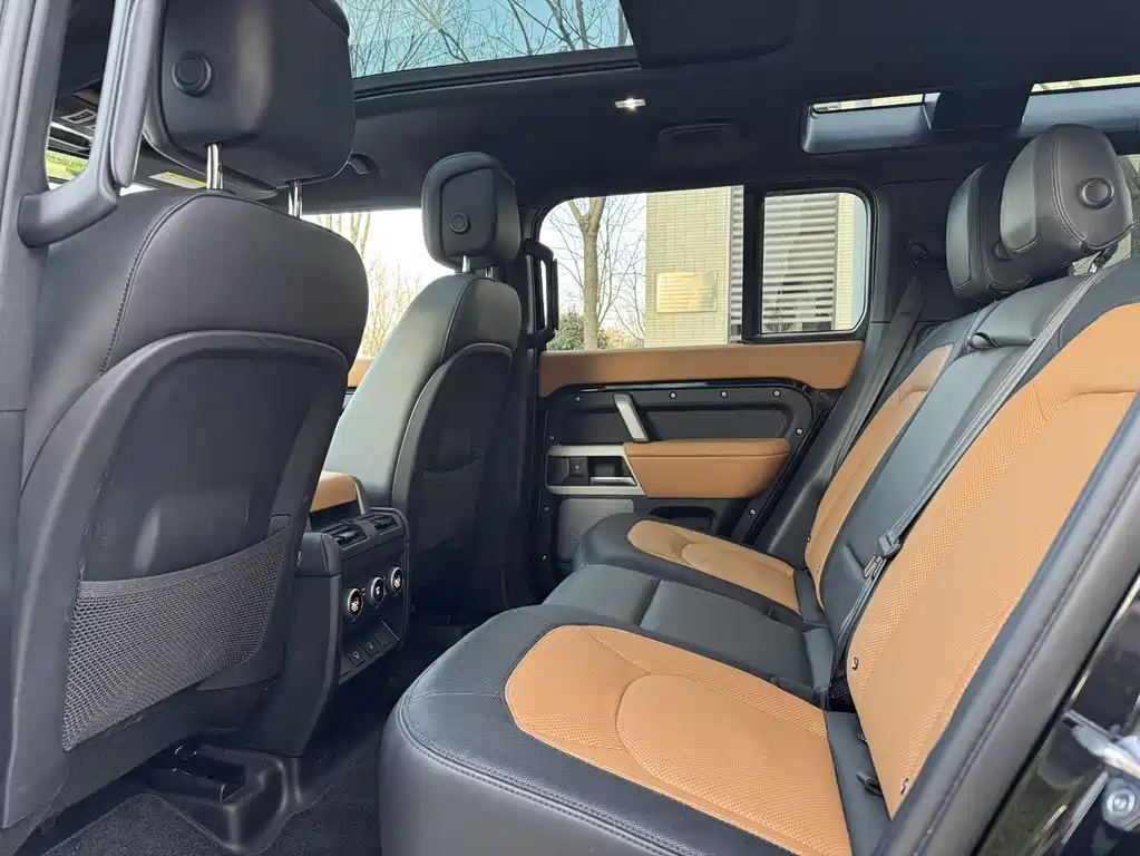 Land Rover Defender 2024 110 3.0T P400 X-DYNAMIC HSE купить на сайте DeffCars
