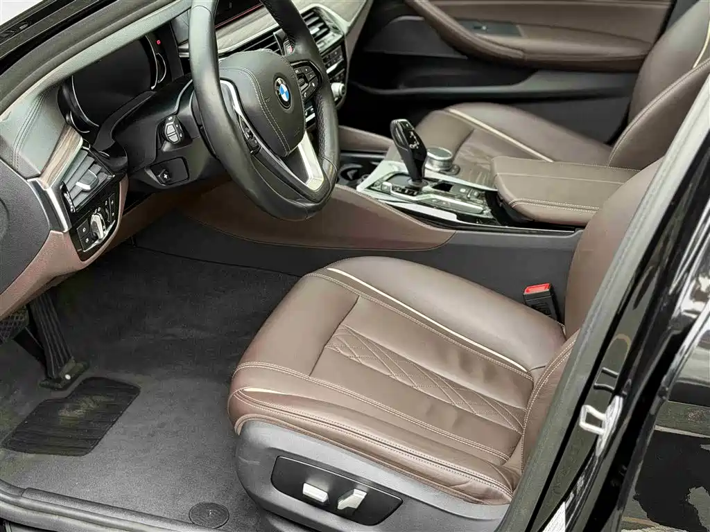 BMW 5 Series 2018 530Li Exclusive Luxury Package купить на сайте DeffCars