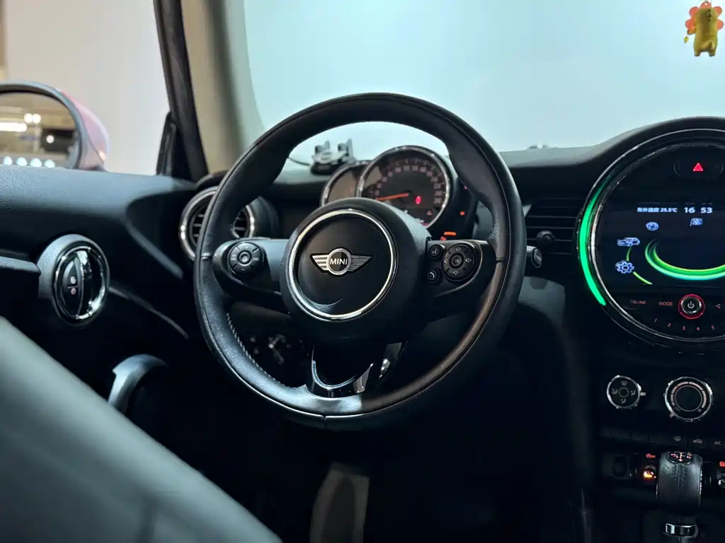 Mini 2016 1.2T one avant-garde купить на сайте DeffCars