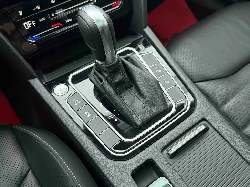 FAW-Volkswagen CC 2024 380TSI eye-catching version купить на сайте DeffCars