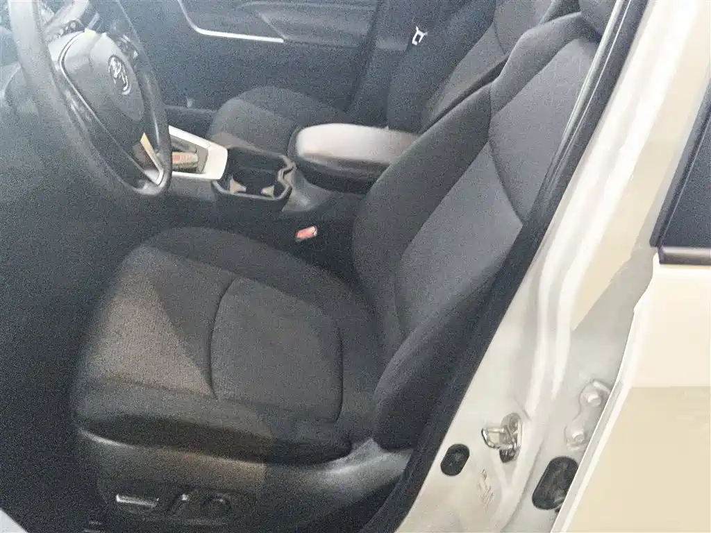 RAV4 Rongfang 2020 2.0L CVT two-wheel drive fashion version купить на сайте DeffCars