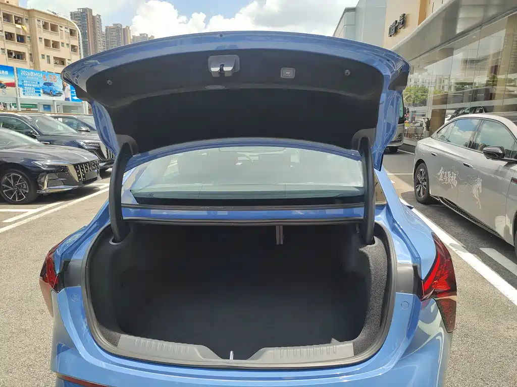 Hongqi Tiangong 05 2025 750 Smart Select Edition купить на сайте DeffCars