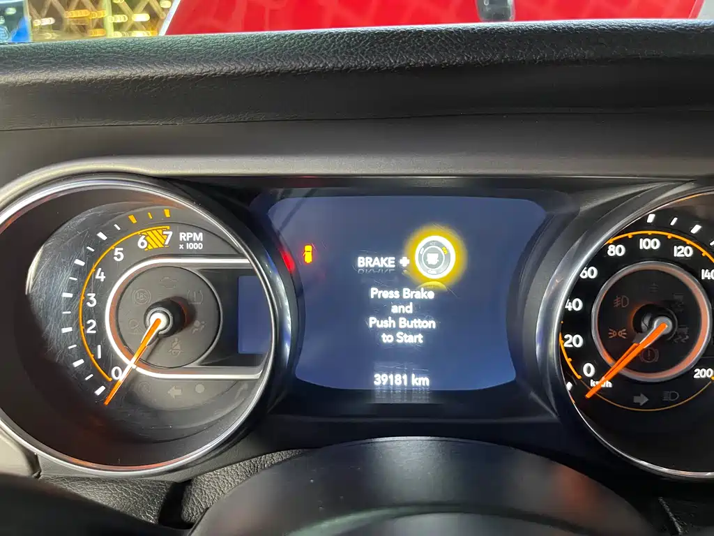 Wrangler 2019 2.0T Sahara four-door version National V купить на сайте DeffCars