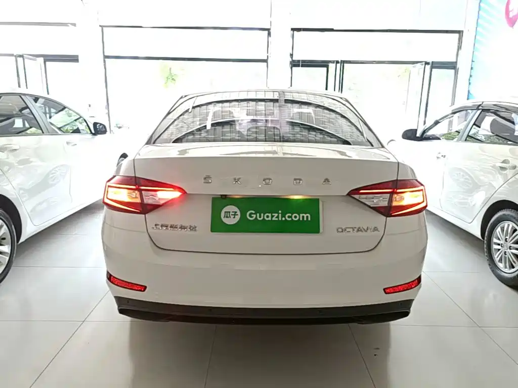 Octavia 2019 1.5L Automatic Intelligent Travel Comfort Edition National VI купить на сайте DeffCars