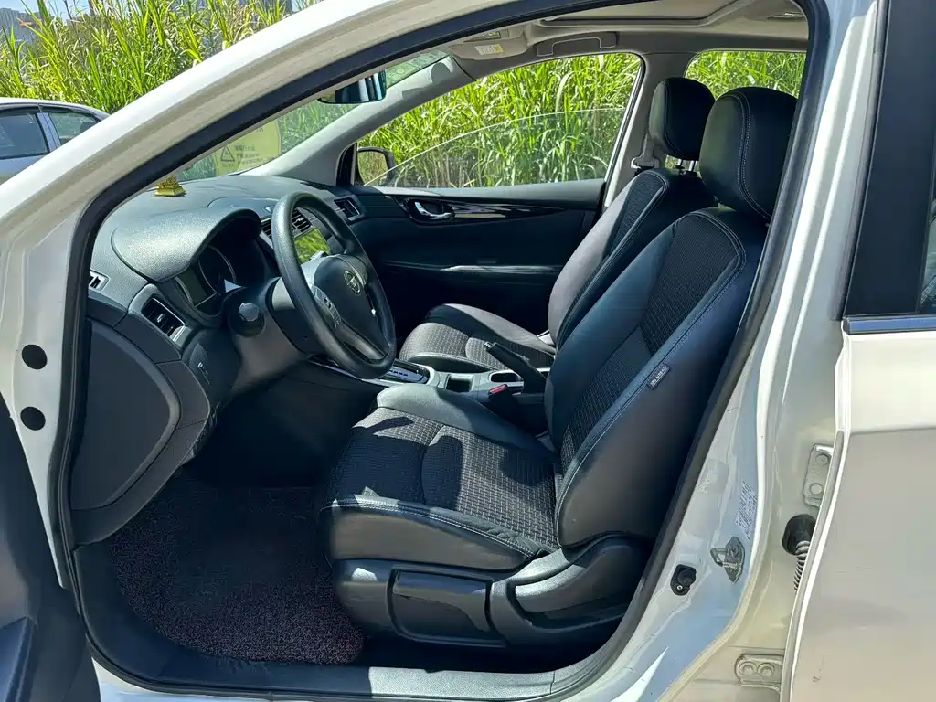 Tiida 2016 1.6L CVT Smart Travel Edition купить на сайте DeffCars