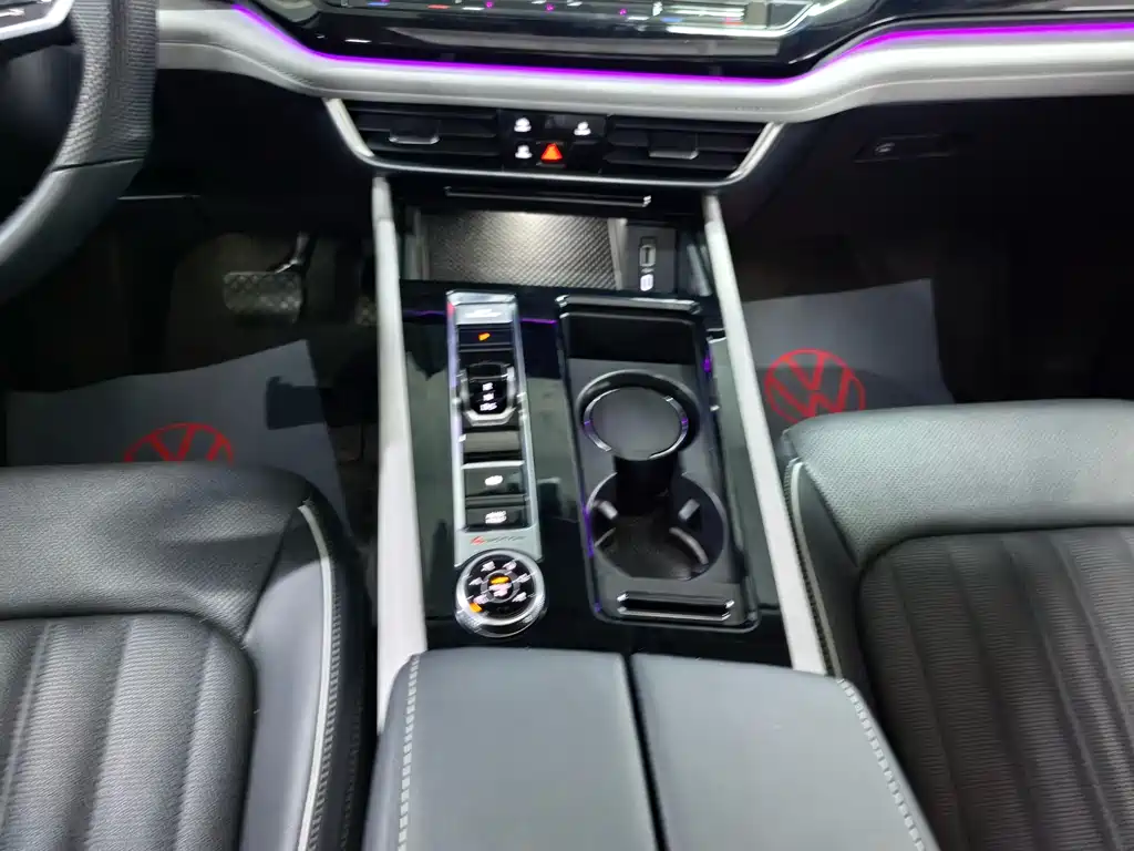 Touron 2021 380TSI four-wheel drive luxury version купить на сайте DeffCars