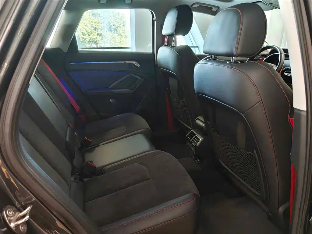 Audi Q3 2021 40 TFSI Fashionable and Dynamic купить на сайте DeffCars