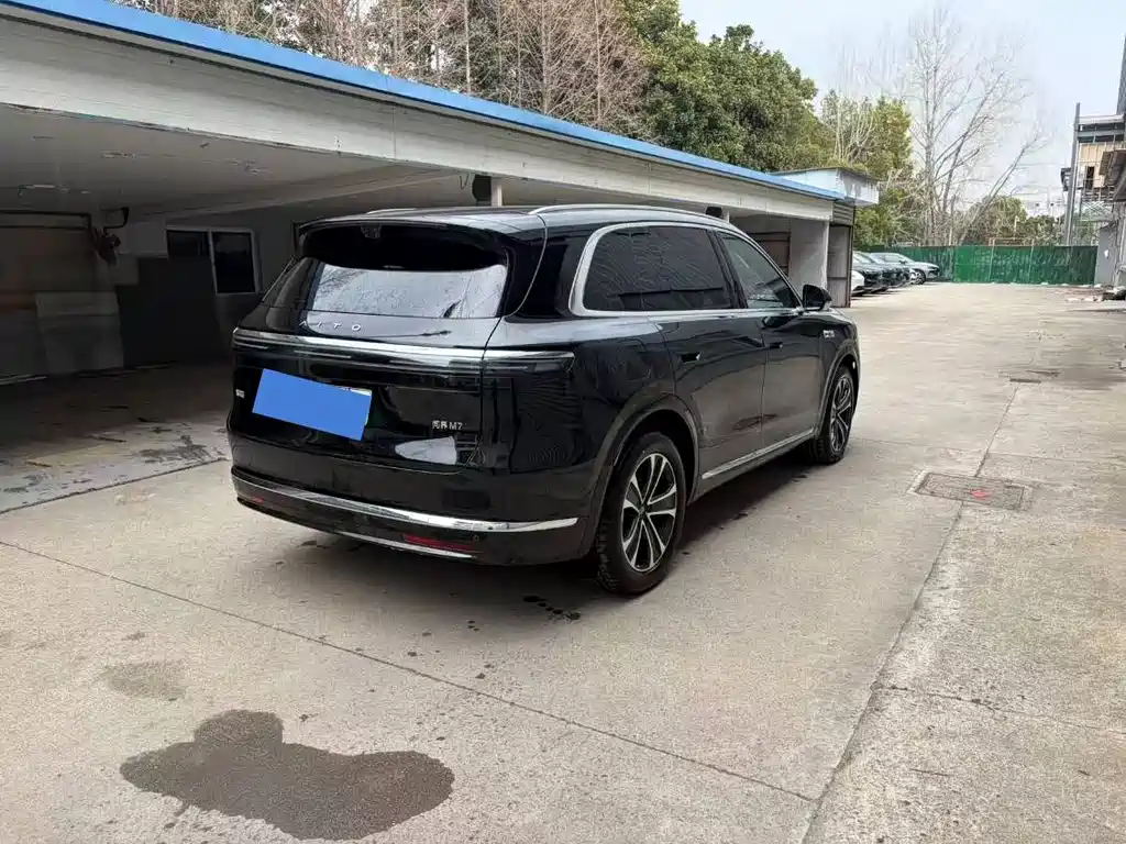 Wenjie M7 2026 extended range Max four-wheel drive version 5 seats купить на сайте DeffCars