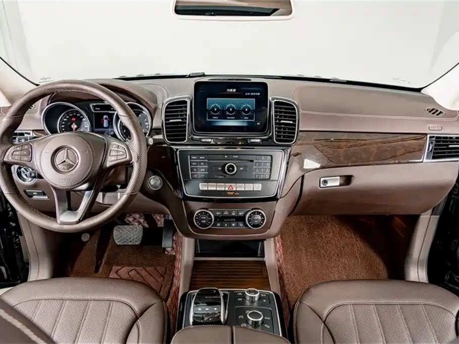 Mercedes-Benz GLS 2018 facelift GLS 400 4MATIC dynamic version купить на сайте DeffCars