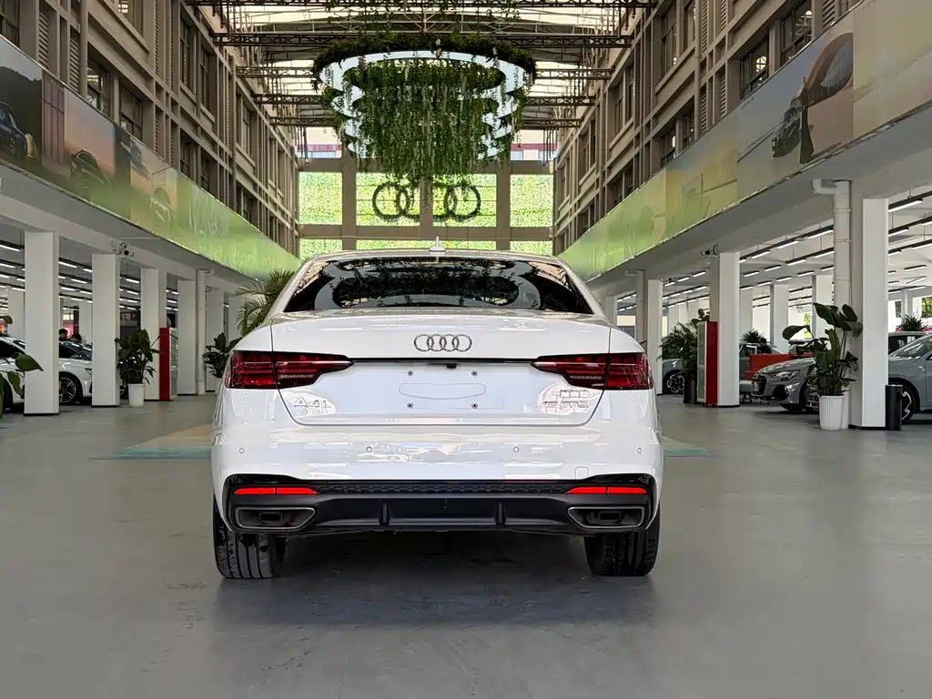 Audi A4L 2023 40 TFSI luxury and dynamic model купить на сайте DeffCars