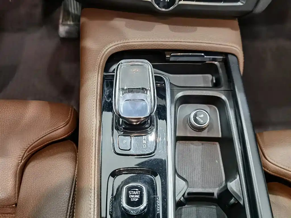 Volvo S90 2021 B5 Zhiyuan Luxury Edition купить на сайте DeffCars