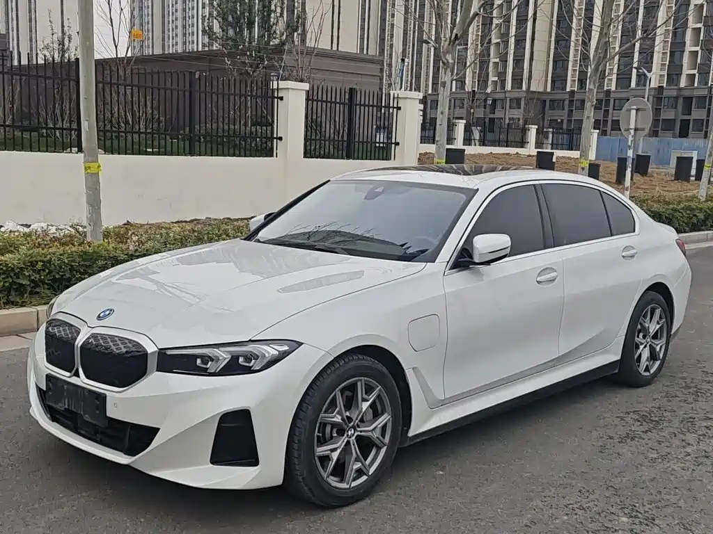 BMW i3 2025 eDrive 35 L купить на сайте DeffCars