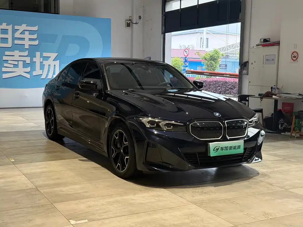 BMW i3 2023 eDrive 40L Night Package купить на сайте DeffCars