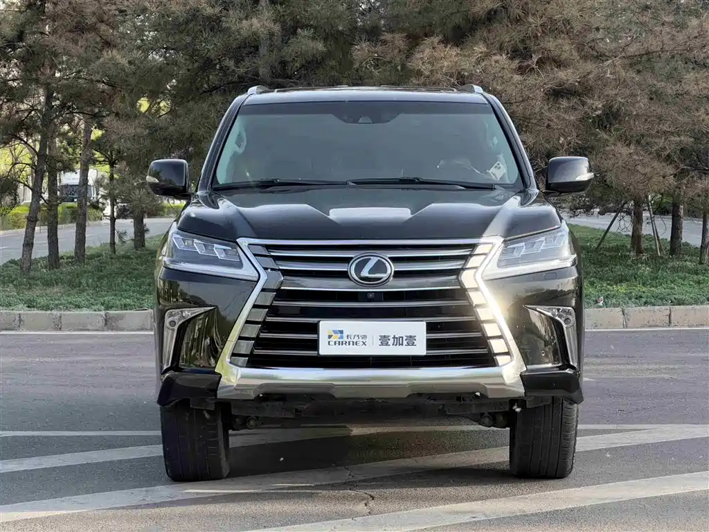 Lexus LX 2017 570 Premium Luxury Edition купить на сайте DeffCars