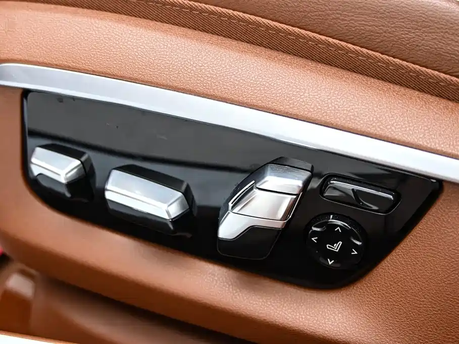 BMW 7 Series 2018 740Li xDrive Exclusive M Sports Package купить на сайте DeffCars