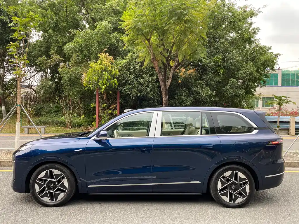 Dark Blue S09 2025 Rear Drive Ultra+ купить на сайте DeffCars