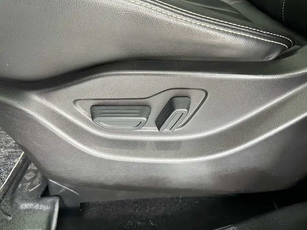 Trumpchi M6 2019 270T Automatic Exclusive Edition (seven seats) National V купить на сайте DeffCars