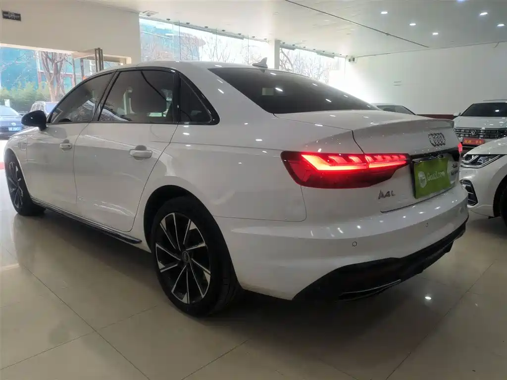 Audi A4L 2023 40 TFSI luxury and dynamic model купить на сайте DeffCars