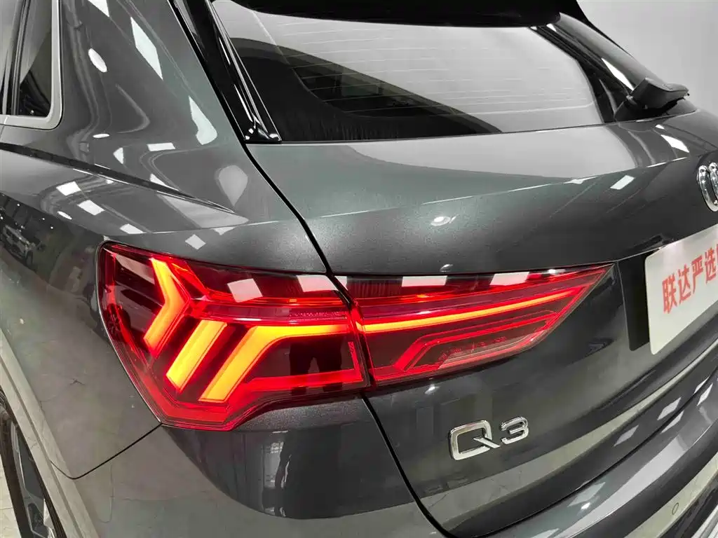Audi Q3 2022 35 TFSI Fashionable and Dynamic купить на сайте DeffCars