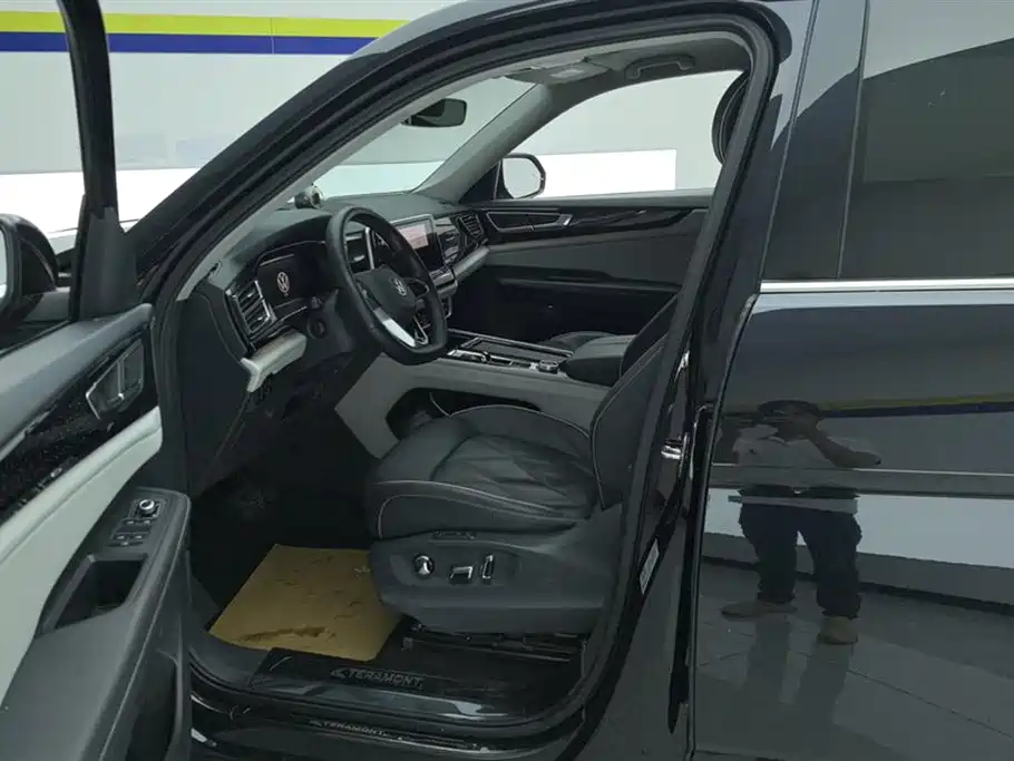 Touron 2022 530 V6 four-wheel drive flagship version купить на сайте DeffCars