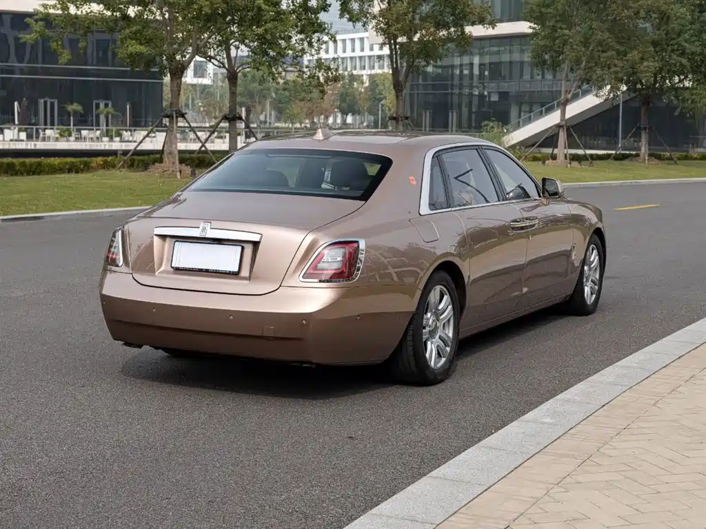 Ghost 2021 6.7T long wheelbase version купить на сайте DeffCars