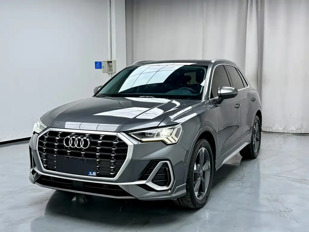 Audi Q3 2023 35 TFSI Fashionable and Dynamic (1.4T) купить на сайте DeffCars