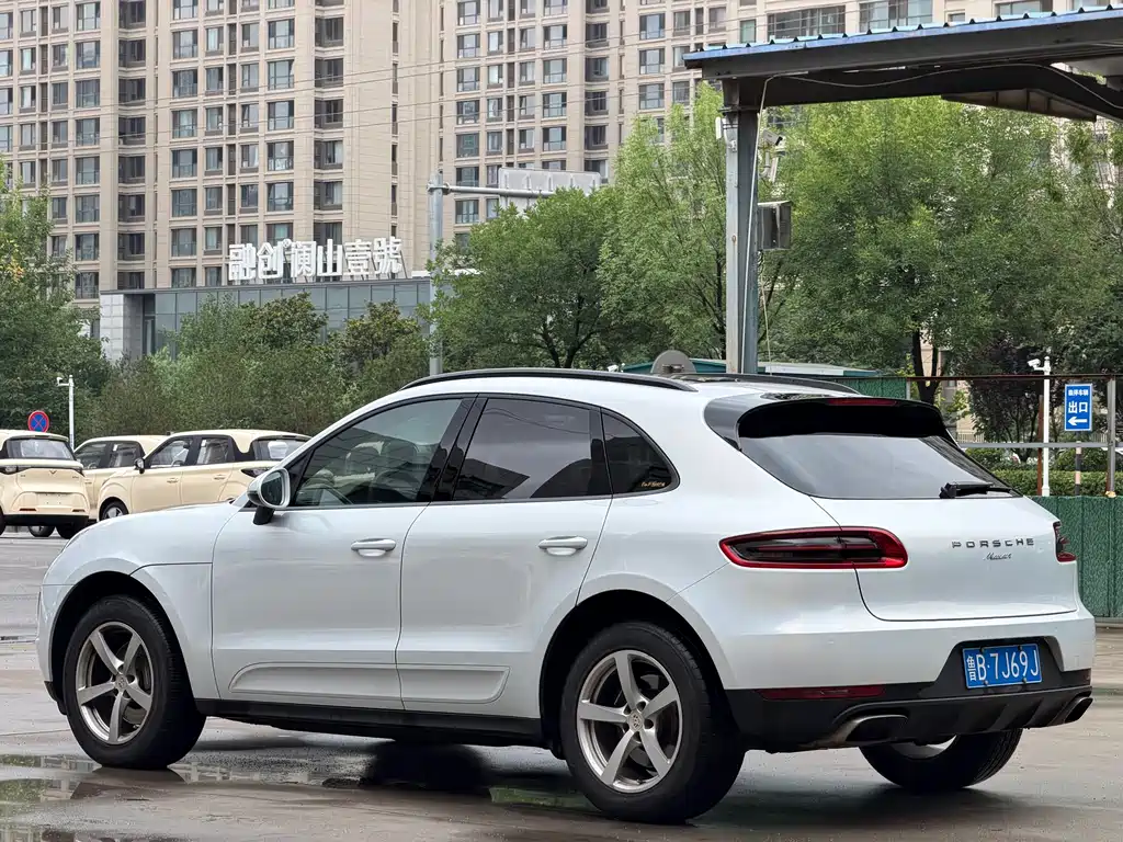 Macan 2017 Macan 2.0T купить на сайте DeffCars