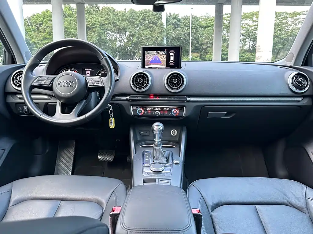 Audi A3 2018 30th Anniversary Limousine 40 TFSI Fashion Model купить на сайте DeffCars