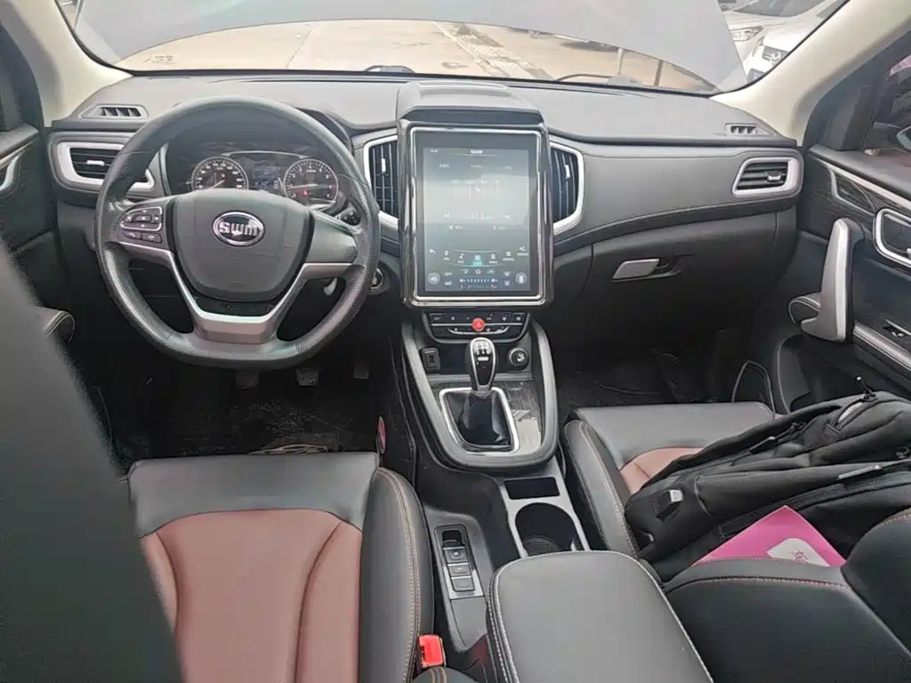 SWM X7 2020 2.0L manual comfort version 7 seats купить на сайте DeffCars
