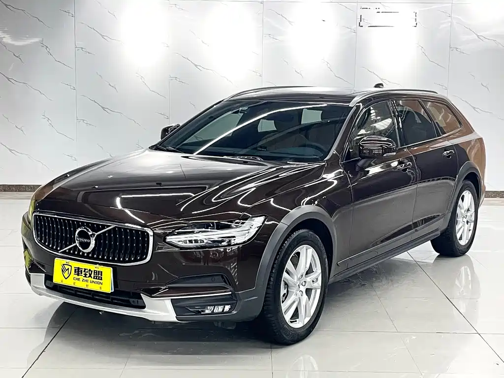 Volvo V90 2019 Cross Country T5 AWD Zhiyuan Edition National V купить на сайте DeffCars
