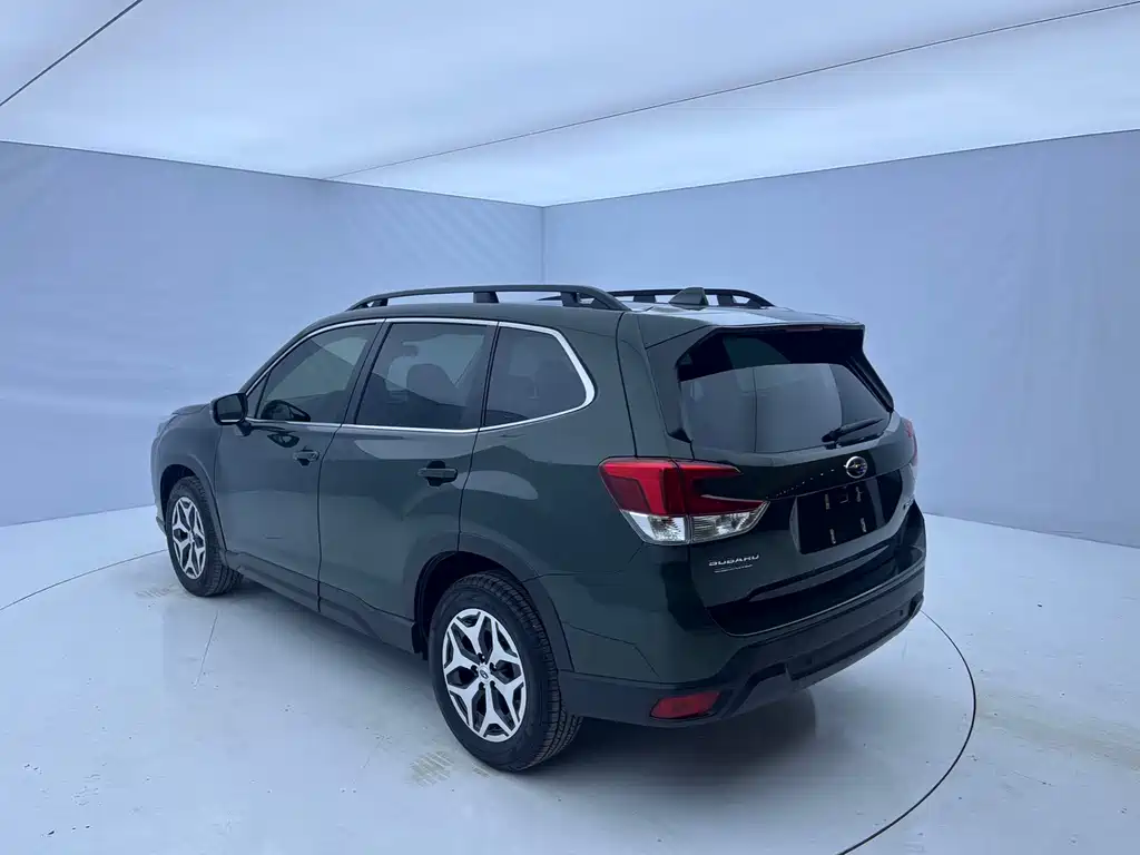 Forester 2022 2.0i AWD Deluxe Edition купить на сайте DeffCars