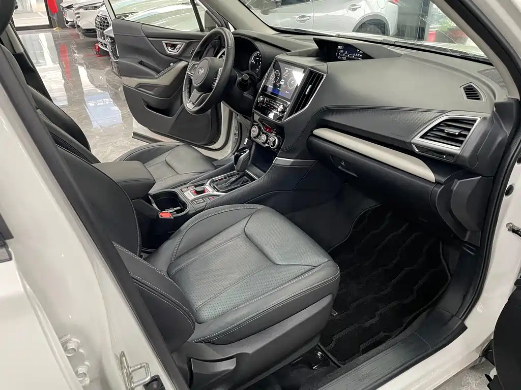Forester 2022 2.0i AWD Deluxe Edition EyeSight купить на сайте DeffCars