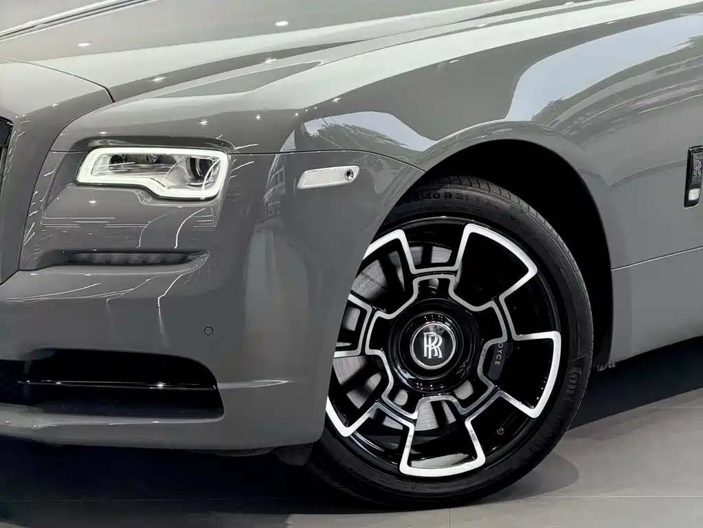 Phantom 2018 6.6T Black Badge купить на сайте DeffCars