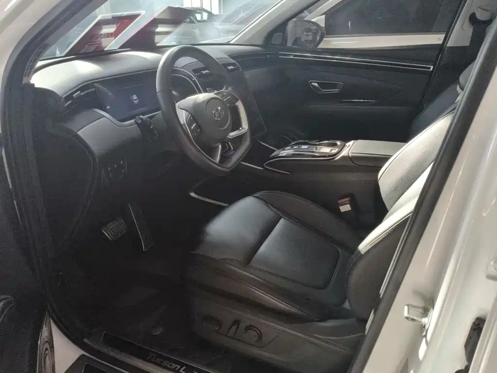 Tucson 2021 Tucson L 1.5T DCT LUX Premium Edition купить на сайте DeffCars