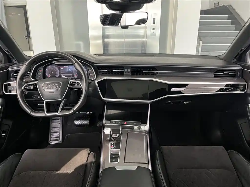 Audi A6L 2020 55 TFSI quattro exclusive dynamic model купить на сайте DeffCars